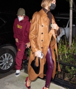 hailey-baldwin-justin-bieber-October-15-Out-in-New-York-City-2020-2.jpg