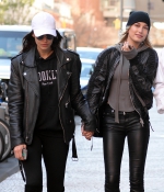 hailey-baldwin-out-and-about-in-tribeca-October-24-Out-for-Lunch-in-New-York-with-joan-smalls_28529.jpg