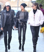 hailey-baldwin-out-and-about-in-tribeca-October-24-Out-for-Lunch-in-New-York-with-joan-smalls_287529.jpg