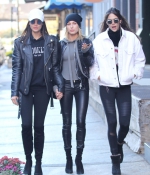 hailey-baldwin-out-and-about-in-tribeca-October-24-Out-for-Lunch-in-New-York-with-joan-smalls_287829.jpg