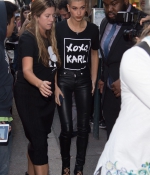 hailey-baldwin-out-and-about-in-new-york-10-19-2016_2.jpg