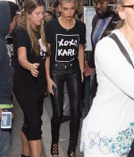 hailey-baldwin-out-and-about-in-new-york-10-19-2016_4.jpg