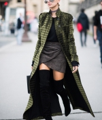 hailey-baldwin-street-style-Out-and-About-in-Paris-October-1_28129.jpg