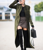 hailey-baldwin-street-style-Out-and-About-in-Paris-October-1_28329.jpg