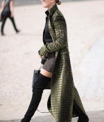 hailey-baldwin-street-style-Out-and-About-in-Paris-October-1_28629.jpg