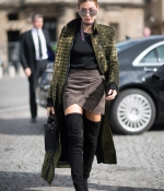 hailey-baldwin-street-style-Out-and-About-in-Paris-October-1_28729.jpg
