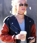 hailey-baldwin-out-and-in-Beverly-Hills-january-12-2016_28229.jpg