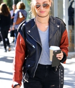 hailey-baldwin-out-and-in-Beverly-Hills-january-12-2016_28329.jpg