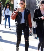 hailey-baldwin-out-and-in-Beverly-Hills-january-12-2016_28529.jpg