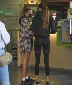 Kendall-Jenner-and-Hailey-Baldwin-Out-in-West-Hollywood-november-5-2020-06.jpg