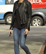 HAILEY-BALDWIN-Out-and-About-in-New-York-5.jpg