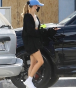 Kendall-Jenner-and-Hailey-Baldwin-Out-in-West-Hollywood-2020-06.jpg