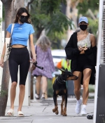 Kendall-Jenner-and-Hailey-Baldwin-Out-in-West-Hollywood-2020-14.jpg
