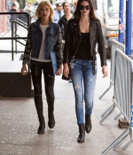 kendall-jenner-and-hailey-baldwin-out-in-nyc-october-7-2014_28429.jpg