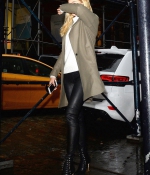 hailey-baldwin-out-in-new-york-city-with-kendall-jenner-january-14-2016_28429.jpg