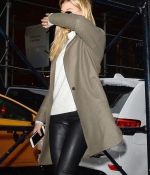 hailey-baldwin-out-in-new-york-city-with-kendall-jenner-january-14-2016_28729.jpg