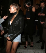 hailey-baldwin-with-kendall-jenner-leaving-the-nice-guy-april-6-2016_28329.jpg