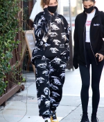 hailey-bieber-November-18-Out-in-West-Hollywood-2020-0.jpg