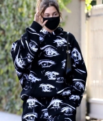hailey-bieber-out-in-west-hollywood-11-18-2020-11.jpg