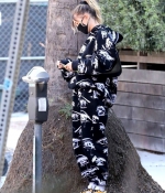 hailey-bieber-out-in-west-hollywood-11-18-2020-2.jpg