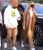 hailey-bieber-and-justin-bieber-at-il-pastaio-in-beverly-hills-11-19-2020-1.jpg