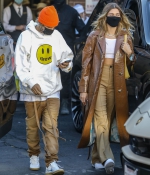 hailey-bieber-and-justin-bieber-at-il-pastaio-in-beverly-hills-11-19-2020-8.jpg