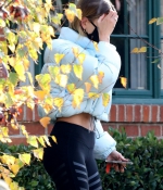 hailey-bieber-leaves-private-pilates-class-in-los-angeles-11-25-2020-0.jpg