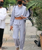 hailey-bieber-justine-skye-zinque-cafe-for-lunch-after-their-workout-in-west-hollywood-california-11.jpg