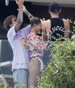 hailey-bieber-kendall-jenner-and-justin-bieber-spotted-at-the-kardashians-beach-house-in-malibu-california-7.jpg