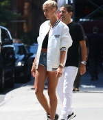 hailey-baldwin-and-justin-bieber-spotted-for-the-first-time-since-their-engagement-as-they-visit-pristine-jewelers-to-resize-haileys-engagement-ring-in-new-york-city-3.jpg