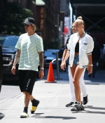 hailey-baldwin-and-justin-bieber-spotted-for-the-first-time-since-their-engagement-as-they-visit-pristine-jewelers-to-resize-haileys-engagement-ring-in-new-york-city-8.jpg