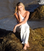 hailey-bieber-at-a-photoshoot-for-bare-minerals-on-the-beach-in-malibu-07-23-2019-1.jpg