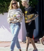 hailey-bieber-and-justin-bieber-November-28-Out-in-Miami-getting-juice-drew-crocs-4.jpg