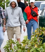 hailey-bieber-and-justin-bieber-november-28-2019-out-in-miami-getting-dinner-2.jpg