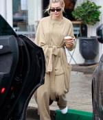 hailey-bieber-looks-fashionable-in-all-beige-as-she-gets-coffee-and-runs-errands-in-los-angeles-0.jpg
