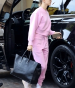 hailey-bieber-looks-pretty-in-pink-as-she-steps-out-for-a-spa-day-in-beverly-hills-los-angeles-0.jpg