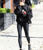 hailey-bieber-shows-off-her-stunning-figure-in-a-black-sports-bra-and-leggings-as-she-hits-a-pilates-session-in-los-angeles-2.jpg
