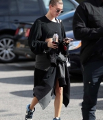 hailey-bieber-sports-all-black-as-she-hits-a-hot-pilates-class-in-west-hollywood-california-2.jpg