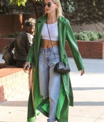 hailey-bieber-and-justin-bieber-step-out-for-a-lunch-at-south-beverly-grill-in-beverly-hills-california-9.jpg