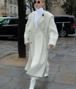 hailey-bieber-looks-posh-as-she-leaves-her-hotel-during-paris-fashion-week-2020-in-paris-france-1.jpg