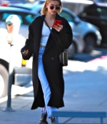 hailey-bieber-stops-for-a-morning-drink-before-running-errands-in-los-angeles-3.jpg