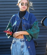 hailey-bieber-flaunts-her-toned-abs-as-she-steps-out-for-lunch-with-friends-in-beverly-hills-california-4.jpg