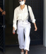 hailey-bieber-dons-all-white-for-a-business-meeting-in-los-angeles-6.jpg