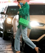 hailey-bieber-looks-chic-as-she-arrives-at-a-dermatologist-in-beverly-hills-california-0.jpg