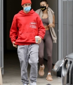 hailey-bieber-displays-her-toned-figure-in-a-crop-top-and-leggings-while-stopping-by-a-medical-building-in-los-angeles-10.jpg