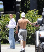 hailey-bieber-and-justin-bieber-are-seen-playing-basketball-together-in-beverly-hills-california-8.jpg
