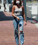 hailey-bieber-August-24-Out-in-Beverly-Hills-9.jpg