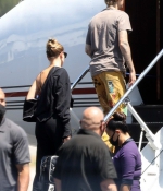 hailey-bieber-and-justin-bieber-August-28-Boarding-a-Private-Jet-in-LA-3.jpg