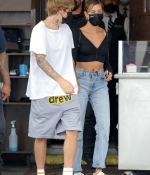 hailey-justin-bieber-September-8-At-IL-Pastaio-in-Beverly-Hills-4.jpg