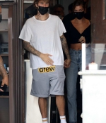 hailey-justin-bieber-September-8-At-IL-Pastaio-in-Beverly-Hills-5.jpg